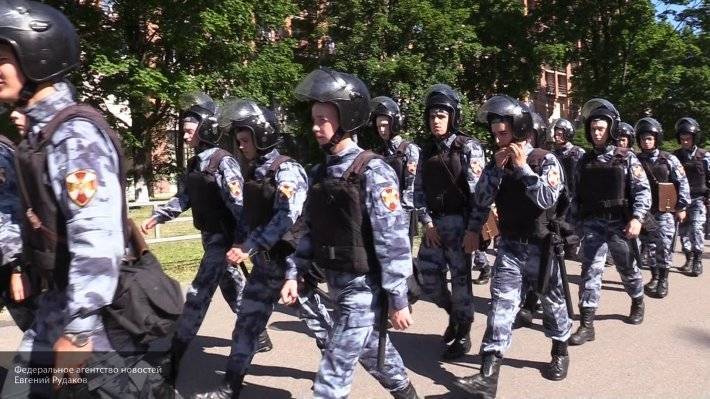 Силовики стянули в центр Москвы спецтехнику для безопасности горожан на митинге 10 августа