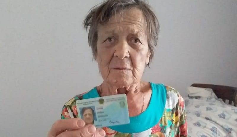 Забыла, куда положила: жительнице Уральска помогли восстановить удостоверение личности