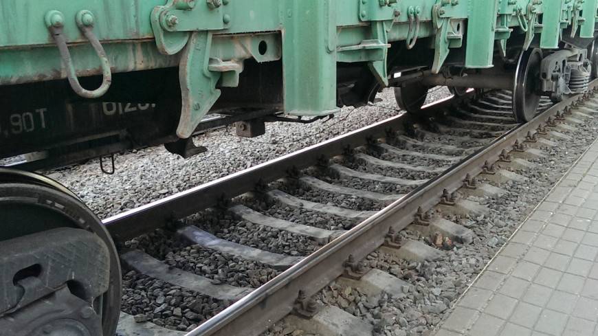 Движение поездов на участке под Ачинском приостановлено из-за взрывов