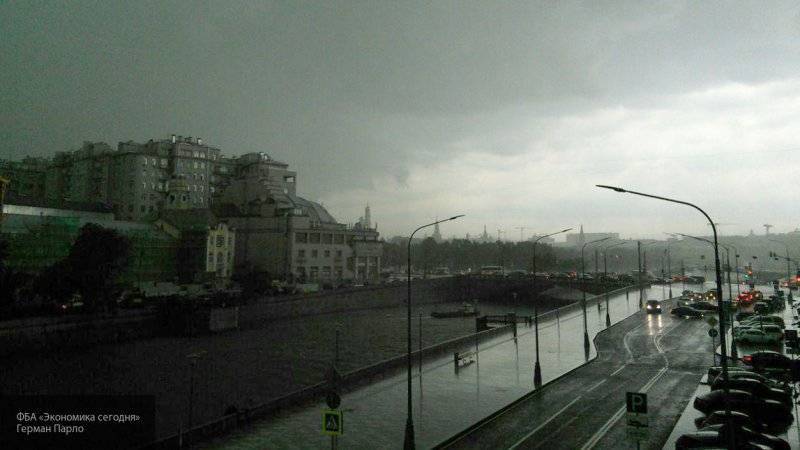 Москвичей предупредили о дожде и ветре в столице 10 августа