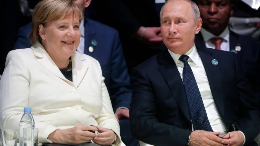 Зеленский получил «жесткий урок» от Путина и Меркель — СМИ