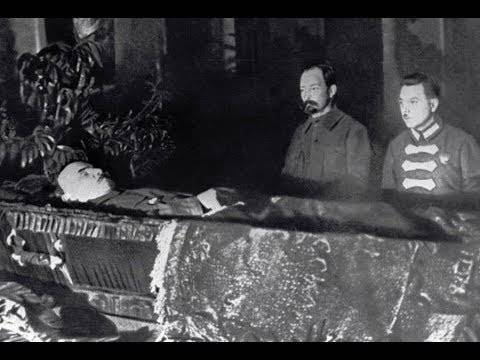 Почему Троцкий хотел кремировать тело Ленина | Русская семерка