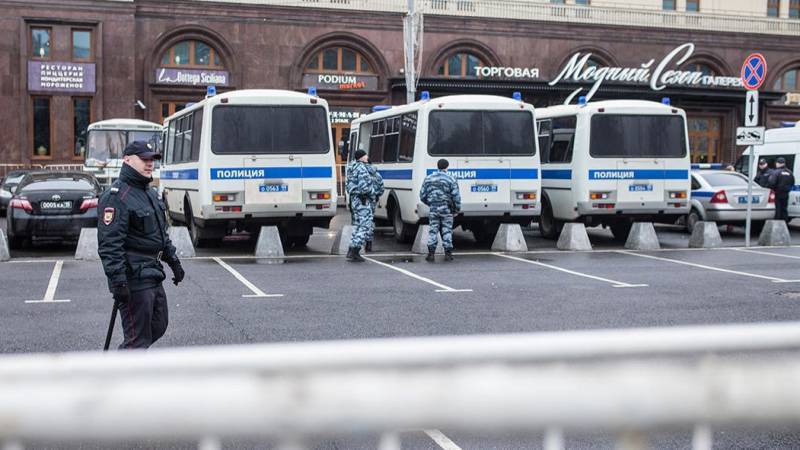 Глава штаба Жданова призывал к беспорядкам со сцены митинг-концерта и угодил в автозак