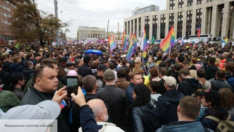 «Оппозиция» привлекла на митинг-концерт в Москве лишь любителей беспорядков – Рязанский