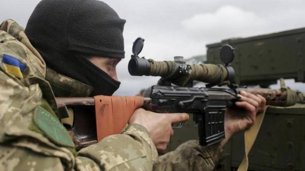 Украинским снайперам разрешили отстрел в Донбассе