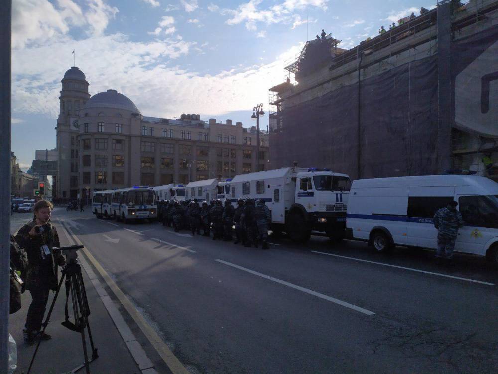 Полиция начала задержания майданщиков в Москве