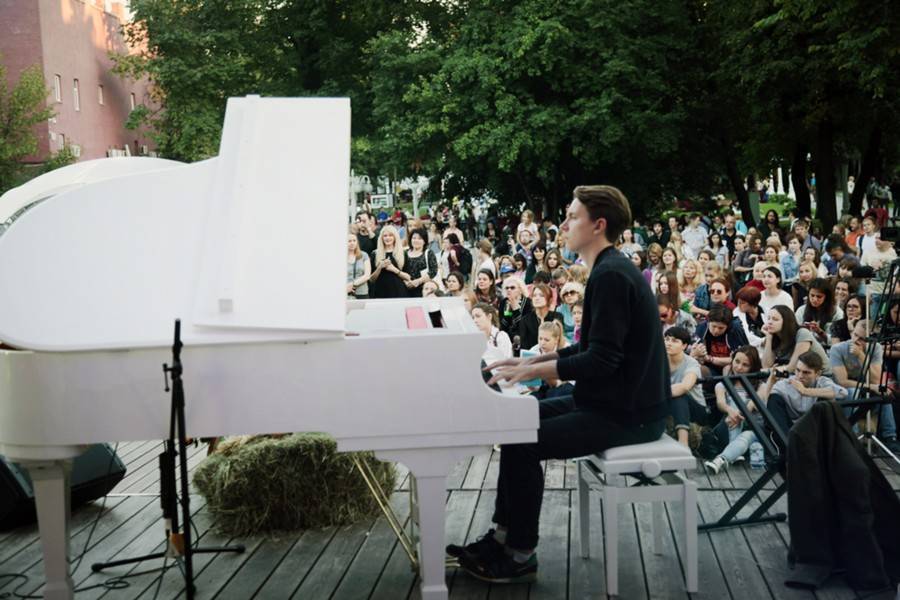 Молодые поэты и музыканты на фестивале "Sолома". Прямой эфир