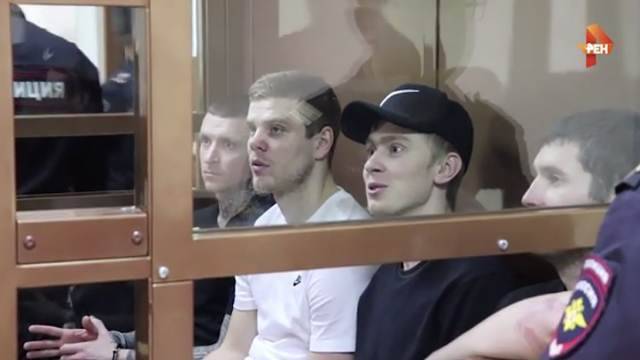 Команда Кокорина и Мамаева победила в матче против команды ПФЛ . РЕН ТВ
