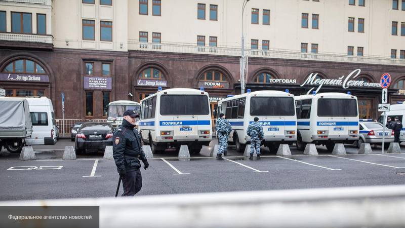 Детский омбудсмен сообщил о задержании семи подростков на митинге-концерте в Москве