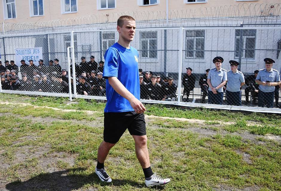 Александр Кокорин и Павел Мамаев в тюрьме: как они живут в колонии. Репортаж