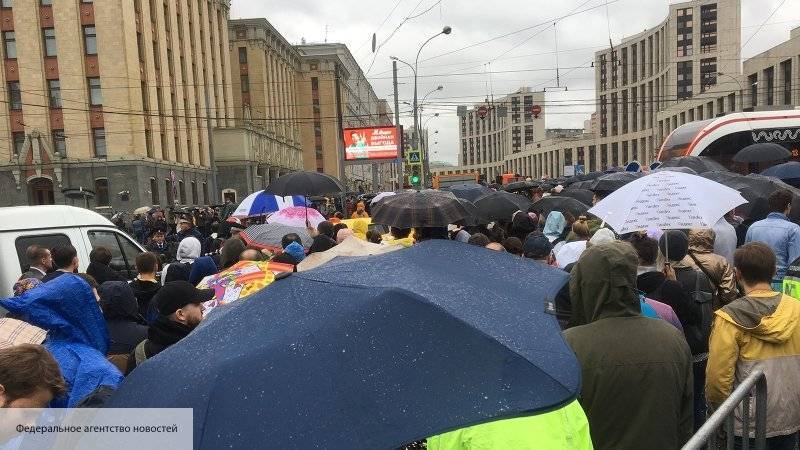 Гаспарян уверен, что в толпе на митинге в Москве есть провокаторы