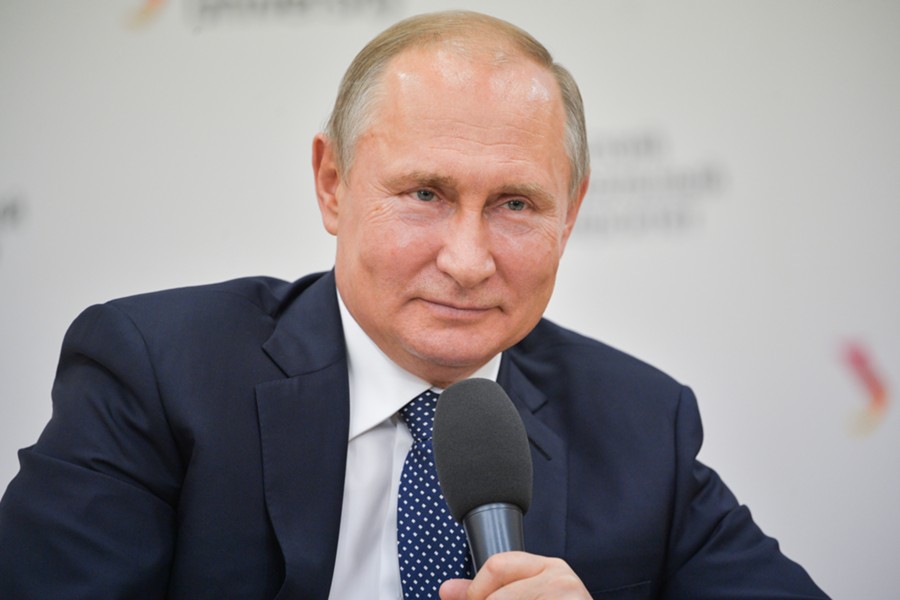 Путин похвалил спектакль "Грифон", который посмотрел в Крыму