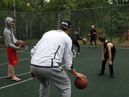 Школы Башкирии получат более 3 тысяч новых баскетбольных мячей