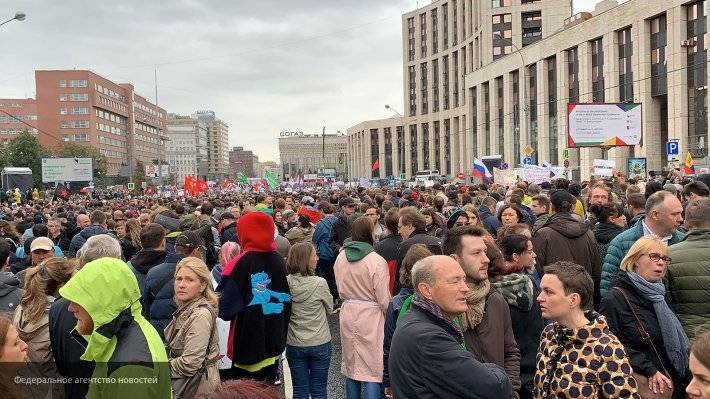 В Совфеде удивились, что США заранее знали о беспорядках в Москве во время митинга