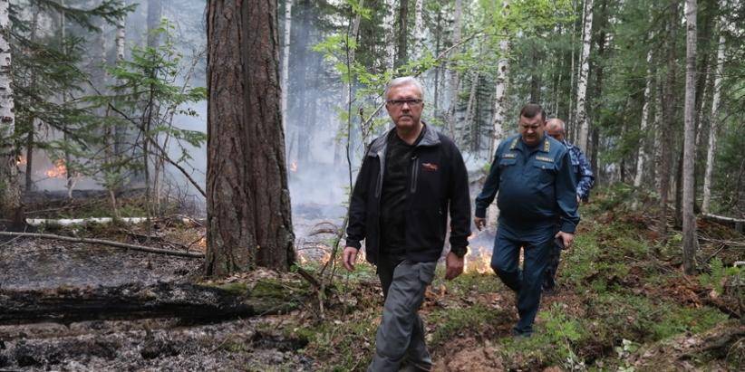 Губернатор Красноярского края побывал на передовой тушения пожаров