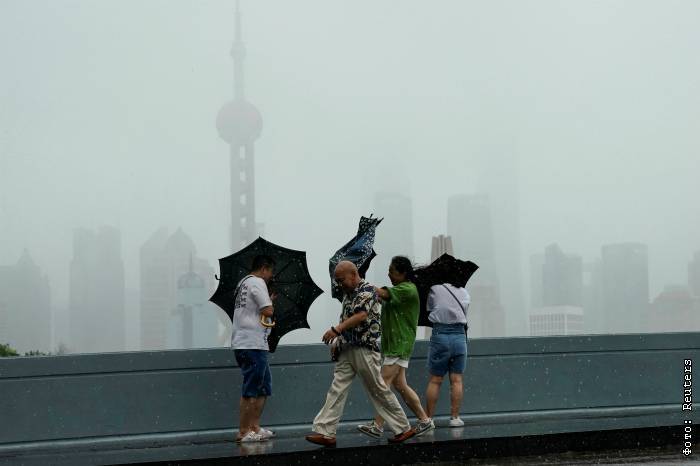 Число жертв супертайфуна "Лекима" в Китае увеличилось до 28 человек