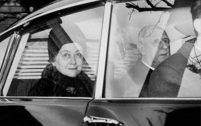 Укладка для мадам де Голль, или Как армяне стригут президентов и причесывают первых леди