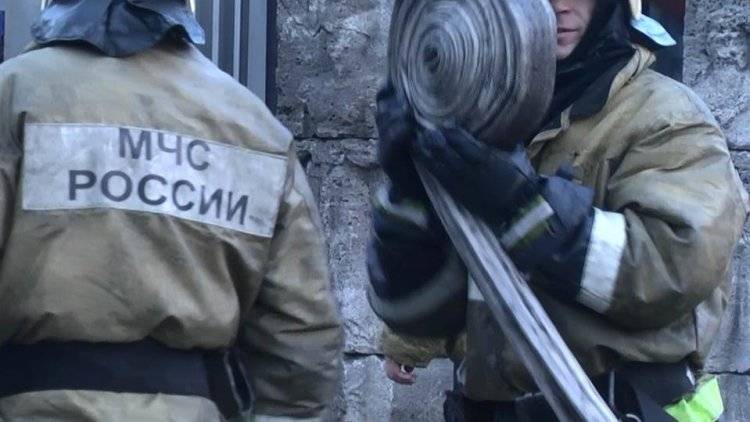 Пожарные ликвидировали горение на военных складах под городом Ачинск