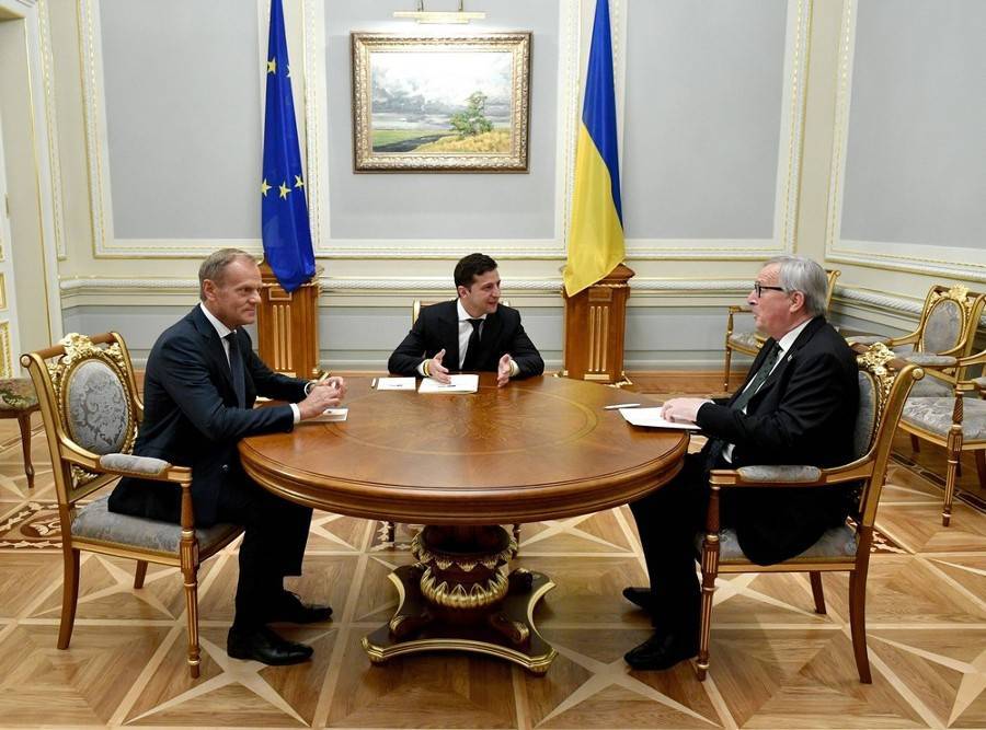 Политолог оценил возможность вступления Украины в ЕС и НАТО