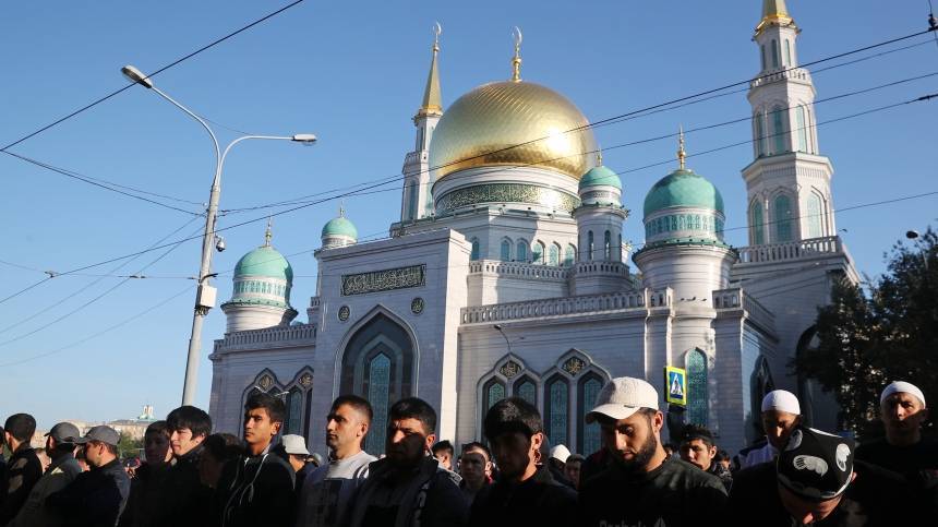 Рекордное число мусульман на Курбан-байраме в Москве в 2019-м