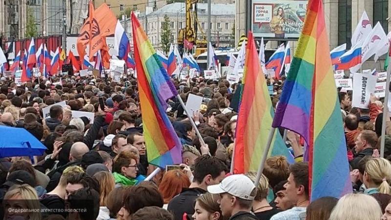 Михайлов заявил о смехотворности заявленного организаторами митинга в Москве числа людей