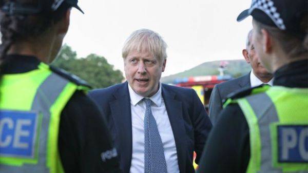 Джонсон отдал распоряжение британской полиции усилить борьбу с криминалом