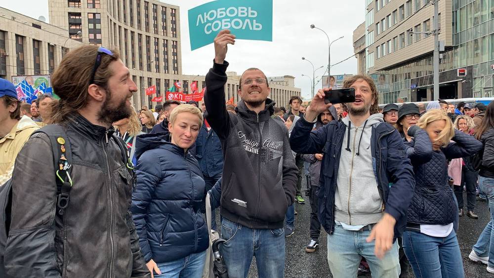 Начальник штаба Жданова может попасть под арест за призывы устроить незаконное шествие