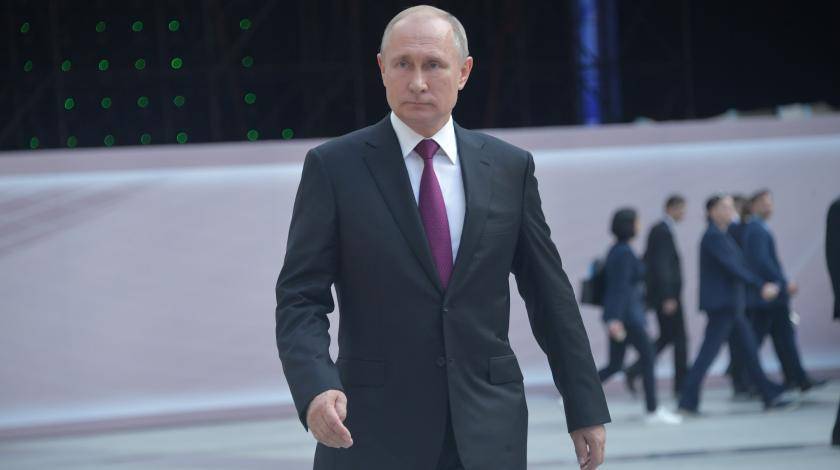 Владимир Путин - Якоб Путин - Украинцы выразили протест из-за поездки Путина в Крым - utro.ru - Украина - Крым - Russia