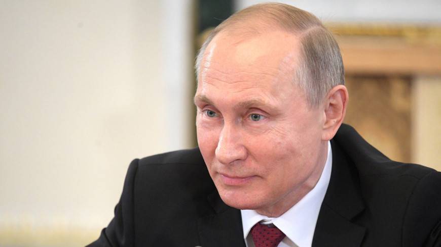 Путин похвалил строителей за работу на совесть