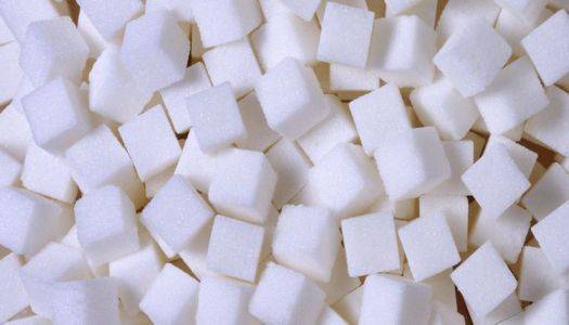 Сахар подорожает почти на четверть из-за сокращения производства