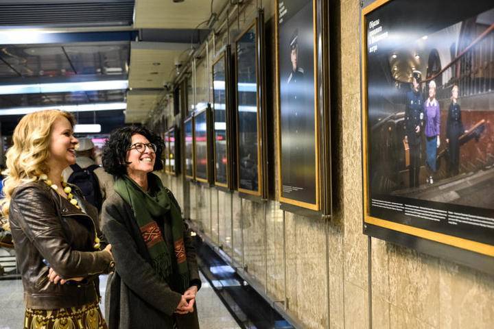 Более десяти тысяч человек посетили выставку портретов пассажиров в павильоне МЦД