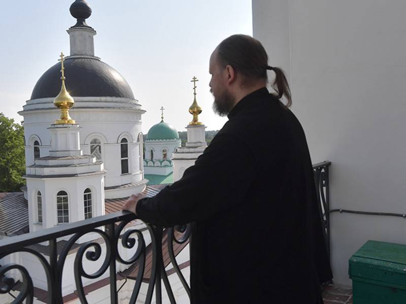 Лжесвященник похитил у бизнесмена 3 млн рублей в Киришах