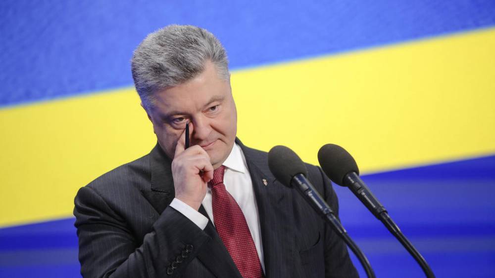 Порошенко признал, что Украине еще далеко до автокефалии