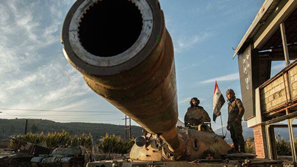 СМИ: сирийские войска окружили форпост боевиков на юге провинции Идлиб