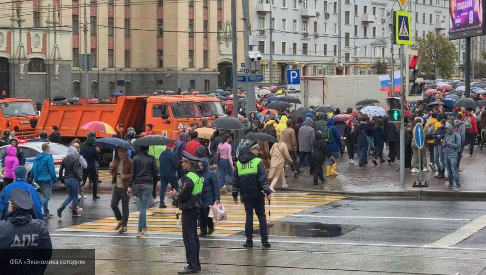 Западная журналистка обратила внимание на тактичность правоохранителей на митинге в Москве