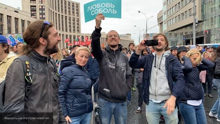 Больше половины участников митинга-концерта в Москве привезены из других городов