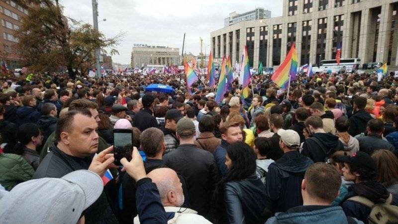 Сенатор Совфеда рассказал об агентах США на субботнем митинге в Москве