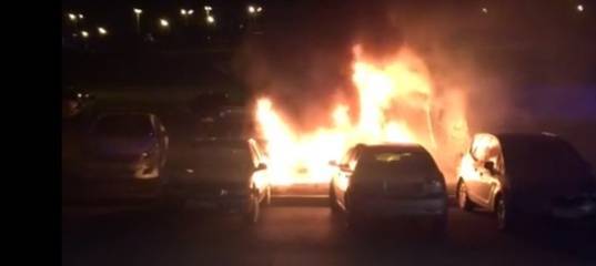 Ночью в Тюмени сожгли автомобиль Volvo - фото