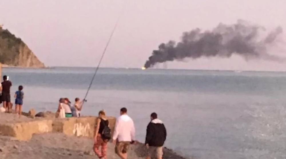 В Черном море загорелось и затонуло российское рыболовецкое судно