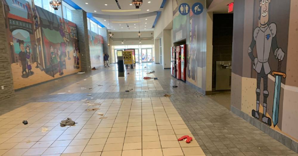 Полиция США: "Стрельба" в торговом центре в Хьюстоне оказалась фейерверками.