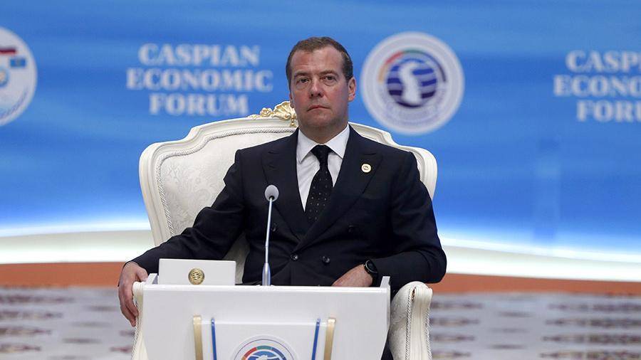 Медведев пообещал ратифицировать конвенцию о статусе Каспийского моря