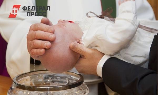 Священнику запретили проводить богослужения и таинства  за «грубое крещение» | Санкт-Петербург | ФедералПресс