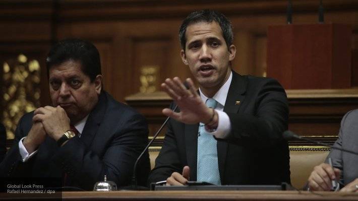 Гуайдо сообщил о готовности Мадуро распустить оппозиционный парламент