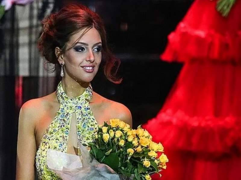 "Мисс Москва" Оксана Воеводина отменила отдых в Испании из-за болезни сына