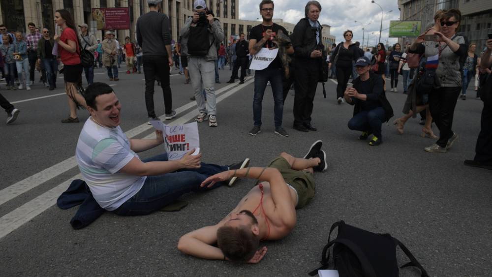 "Они ждали чьей-то отмашки": Журналистка из Канады  - о "самой апатичной" акции протеста в Москве