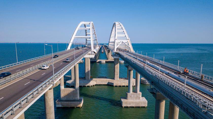 Крымский мост горел три часа - utro.ru