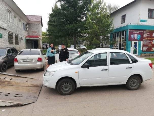 У жителя Башкирии арестовали автомобиль из-за крупного долга
