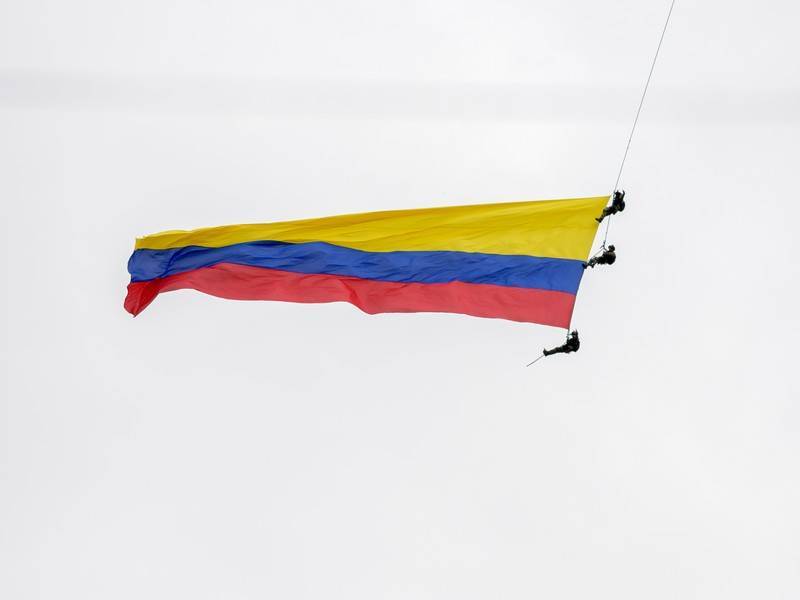 Военнослужащие погибли на авиашоу в Колумбии