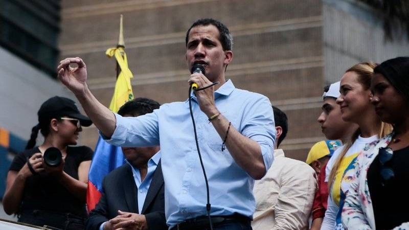 Гуаидо заявил, что Мадуро намерен распустить парламент Венесуэлы и провести выборы