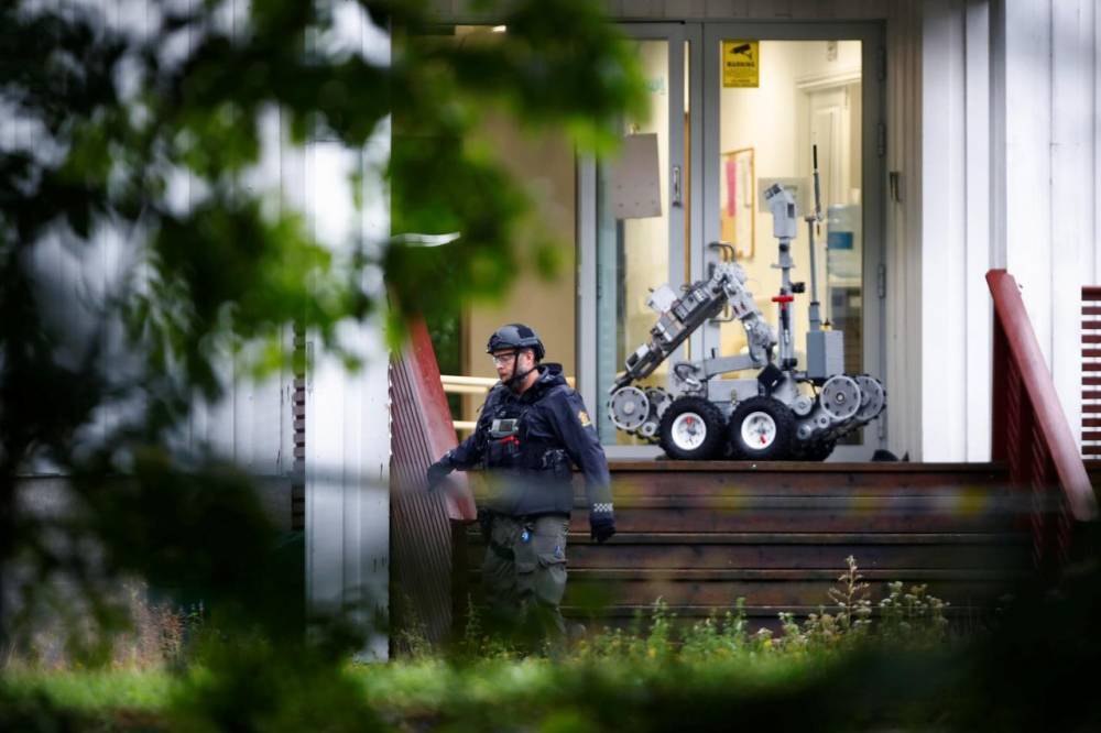 Стрельбу в мечети в пригороде Осло назвали попыткой теракта